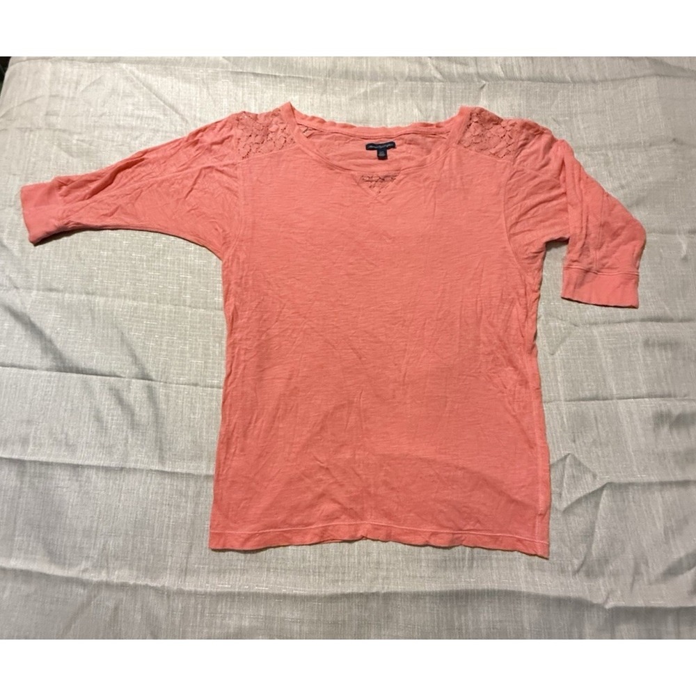 Womens American Eagle Long Sleeved Top With Lace Shoulders Size medium